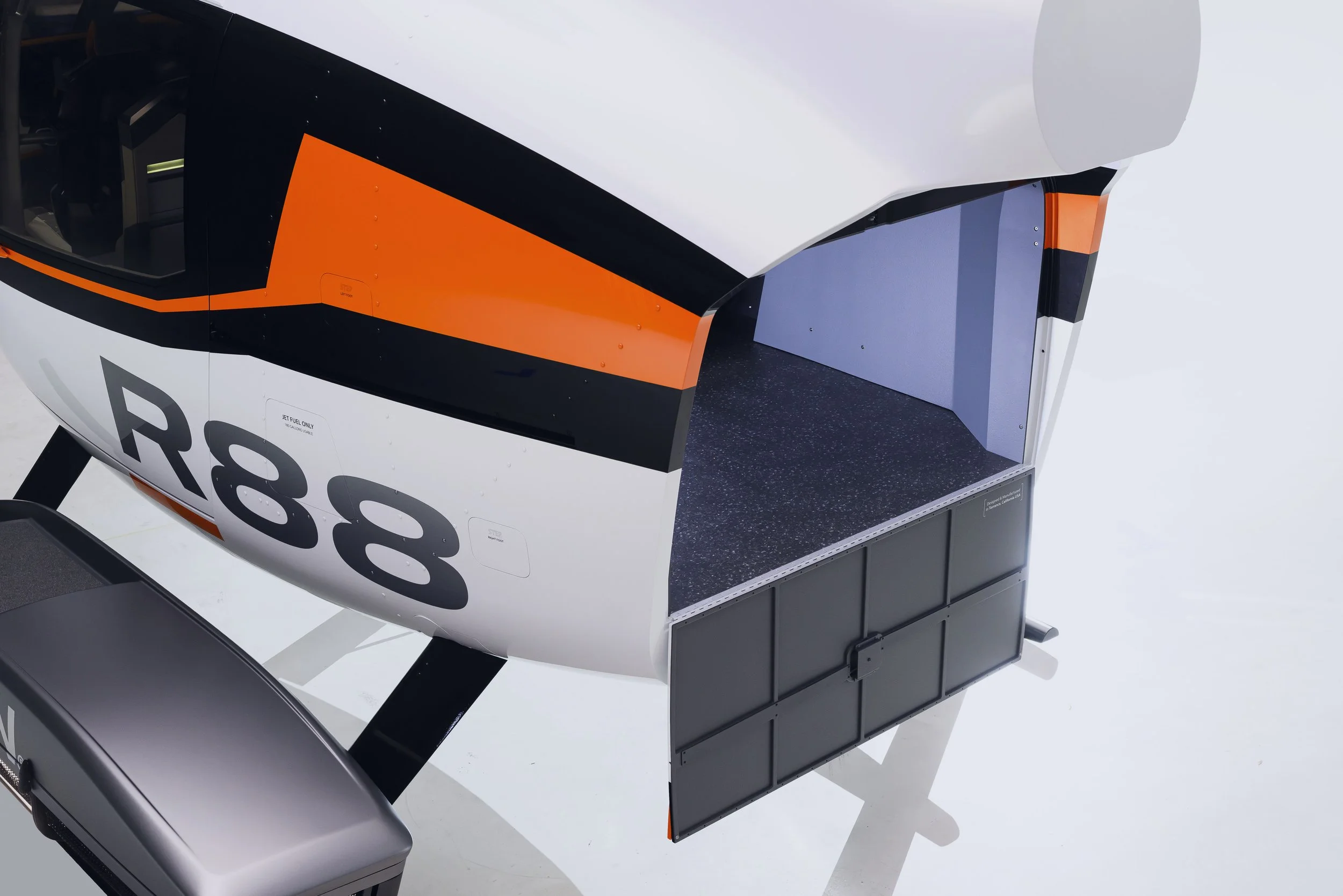 R88 rear cargo door open